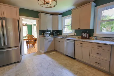 28 Spencer Avenue Claremont NH 03743