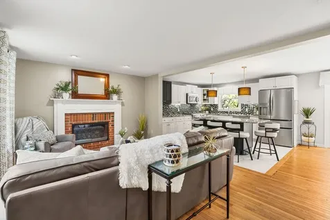 46 Pinecrest Drive Bedford NH 03110