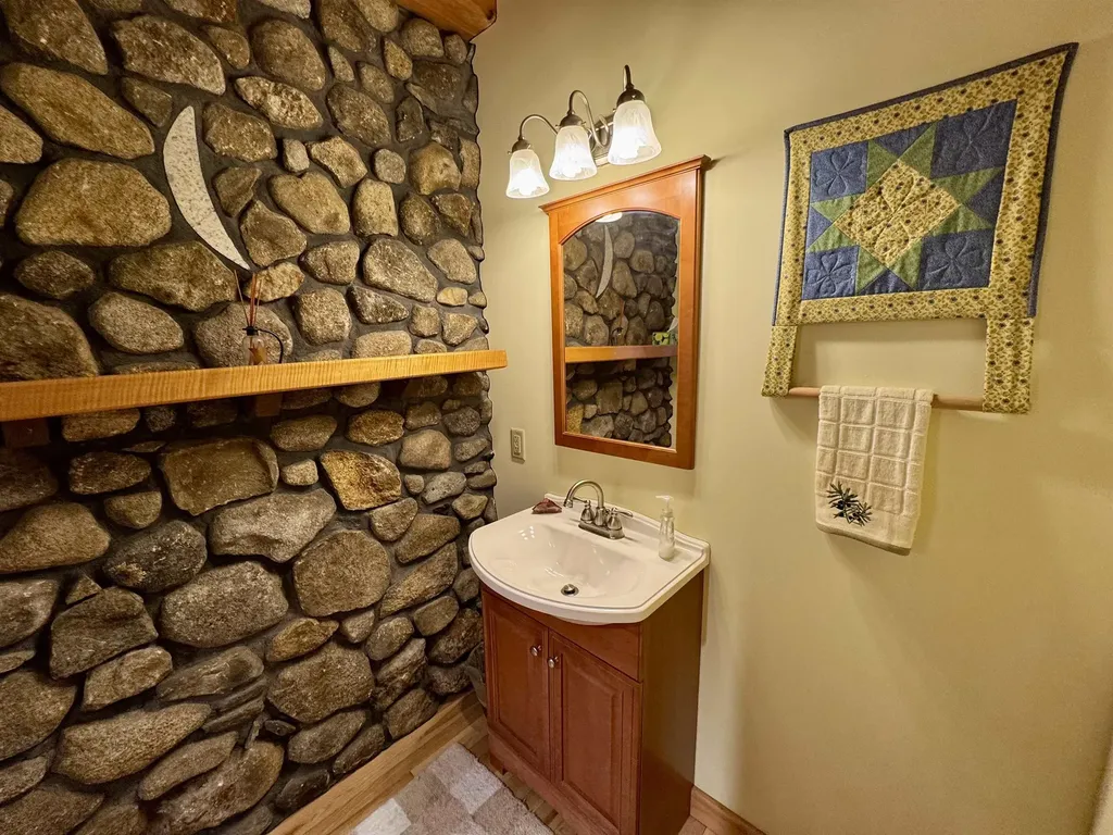 817 Topsham Road Newbury VT 05051
