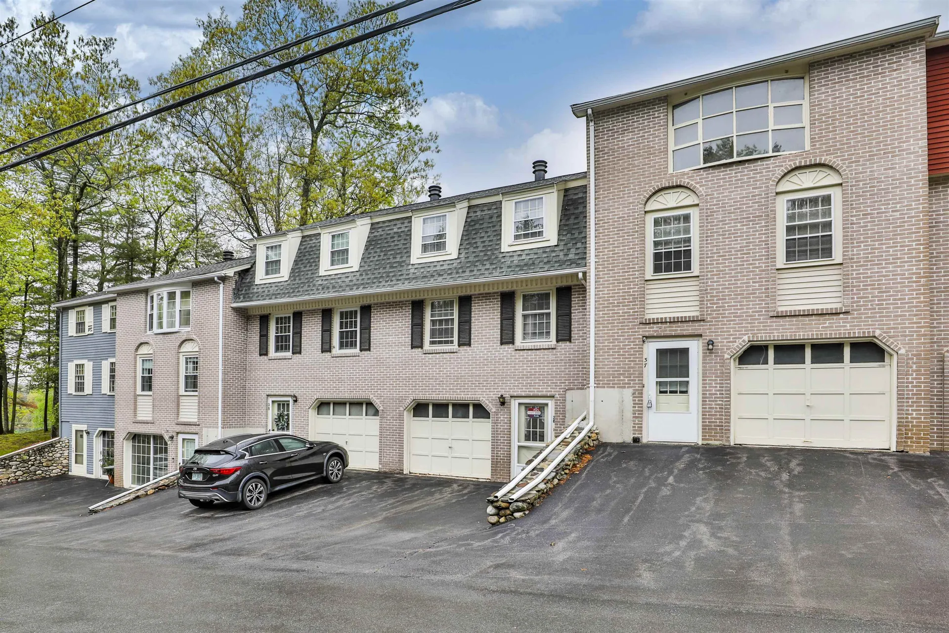 37 Cannongate Iii Road Nashua NH 03063