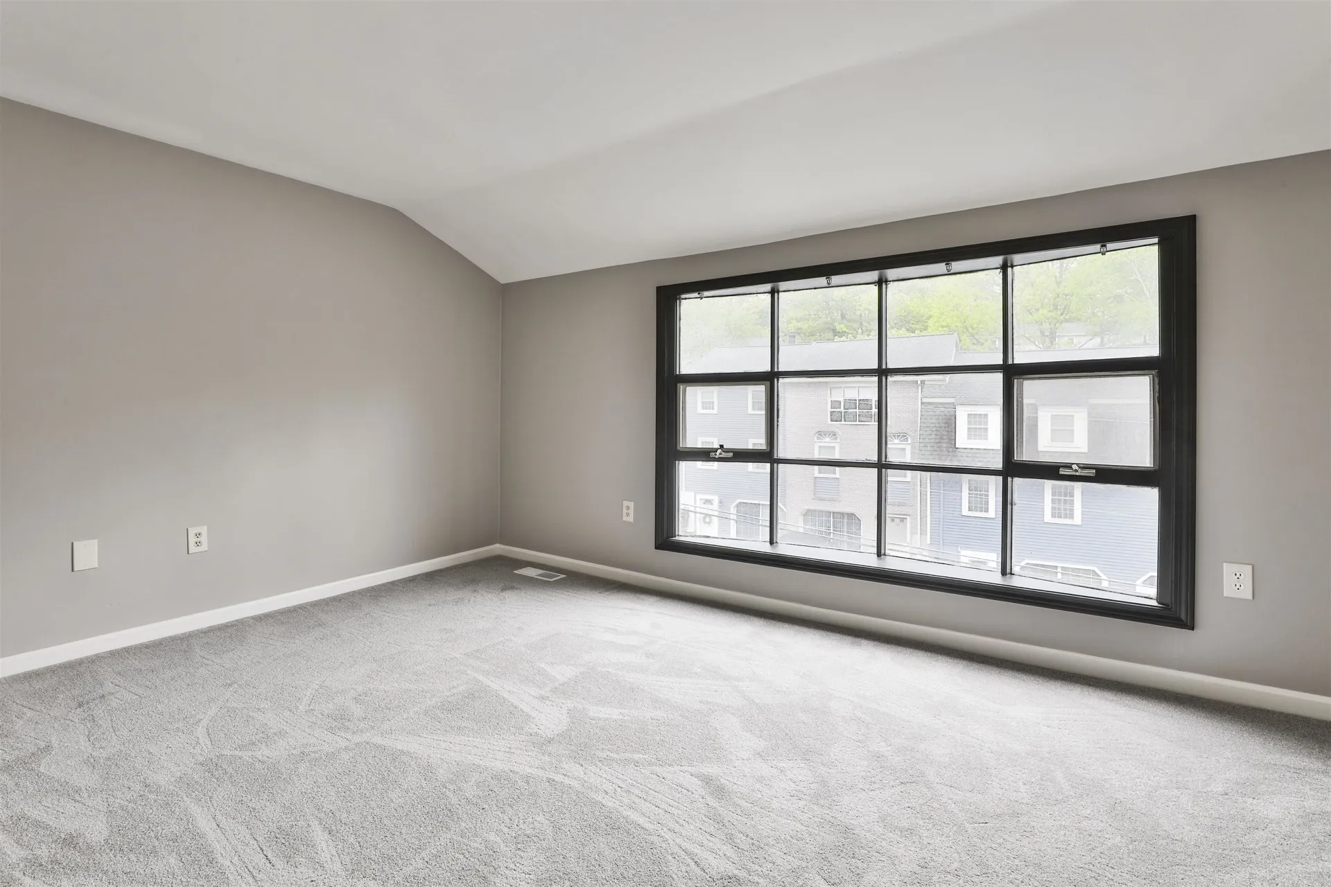 37 Cannongate Iii Road Nashua NH 03063