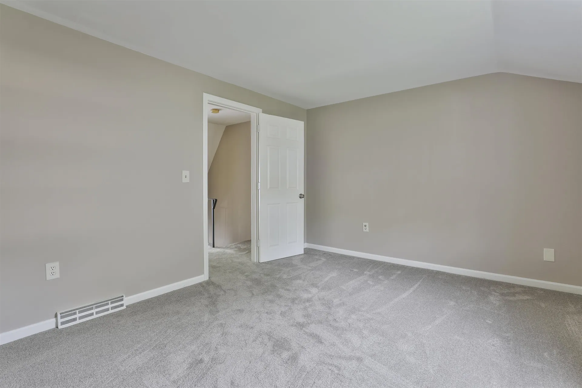37 Cannongate Iii Road Nashua NH 03063