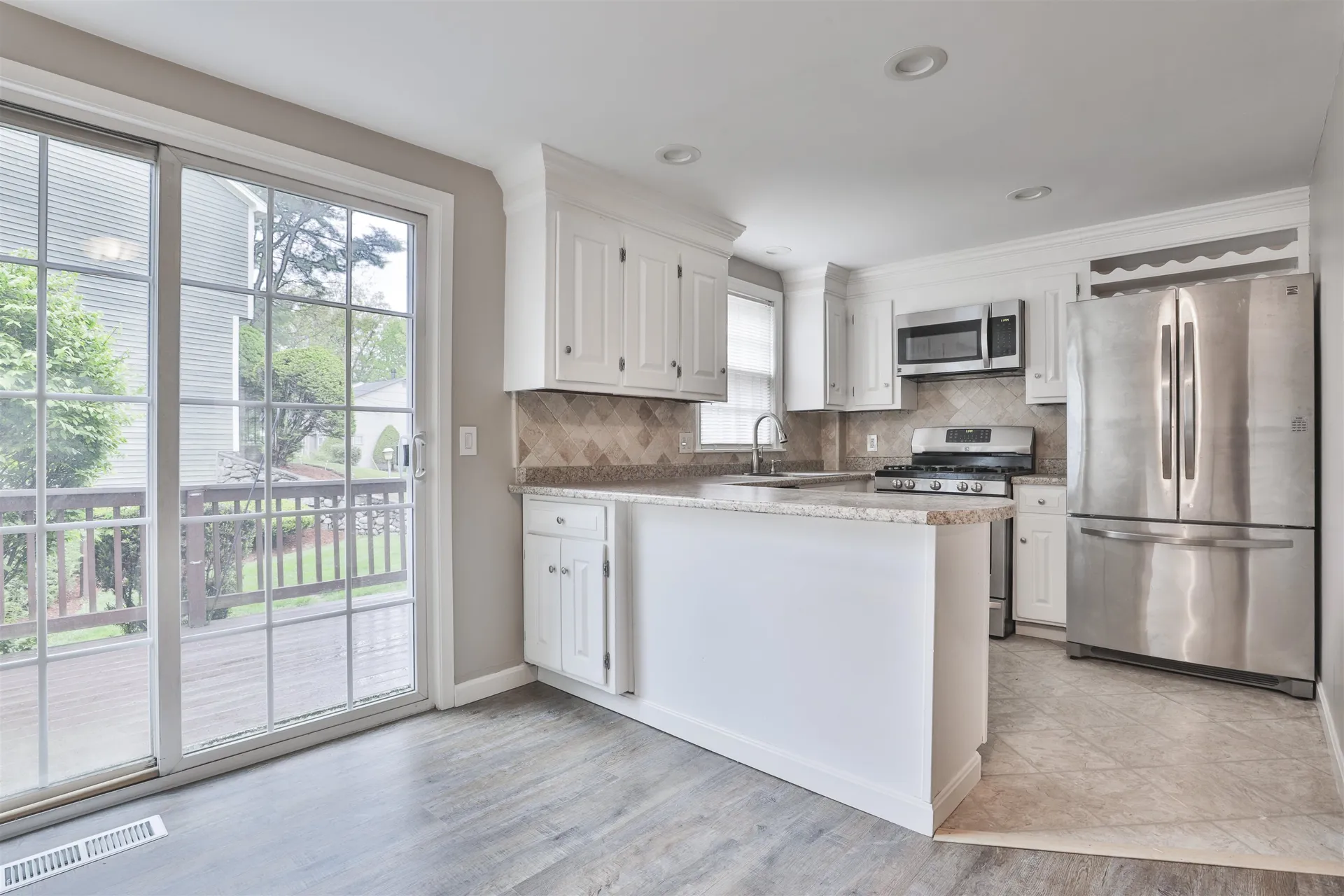 37 Cannongate Iii Road Nashua NH 03063