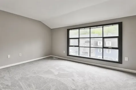 37 Cannongate Iii Road Nashua NH 03063