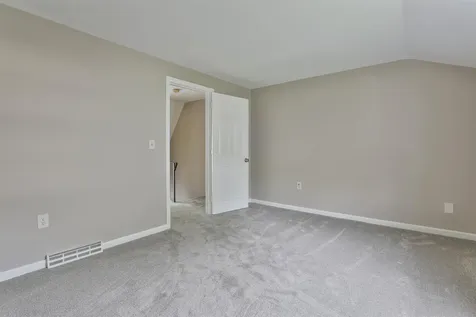 37 Cannongate Iii Road Nashua NH 03063