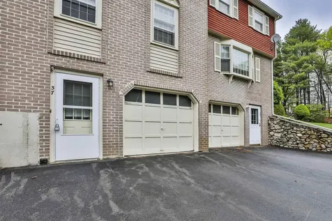 37 Cannongate Iii Road Nashua NH 03063