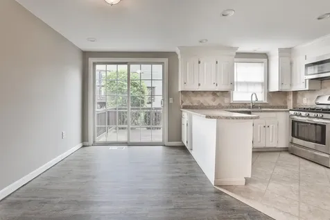 37 Cannongate Iii Road Nashua NH 03063
