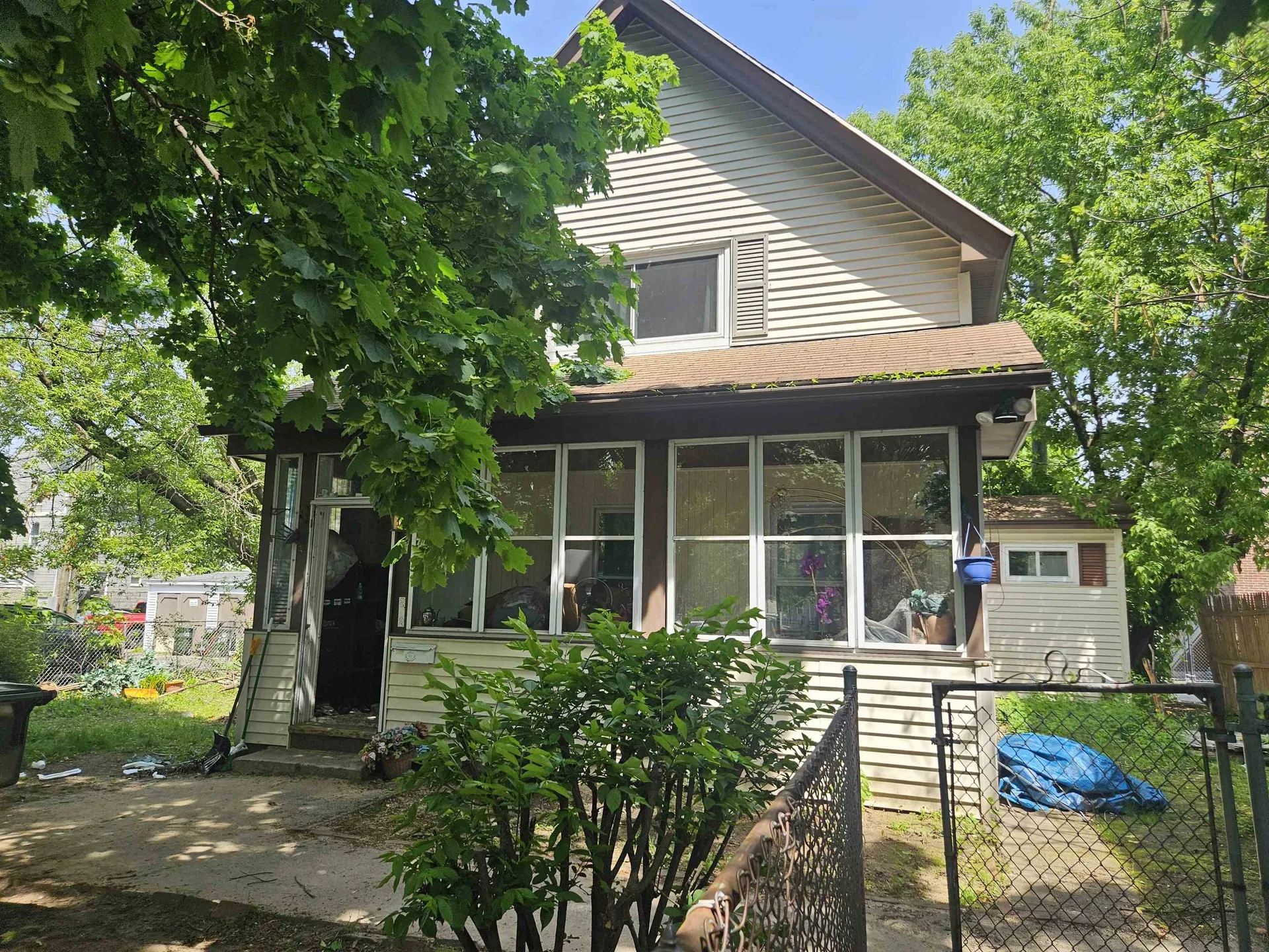 252 Cedar Street Manchester NH 03103
