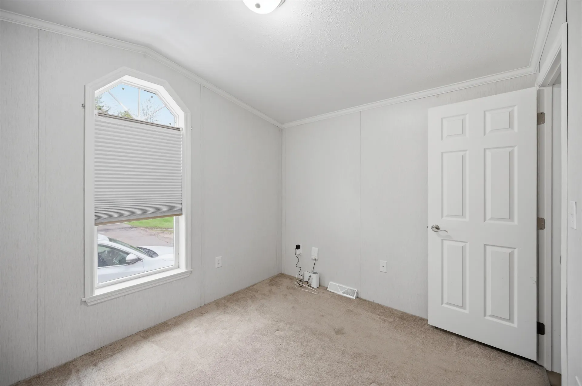 4 Roby Lane Lee NH 03861