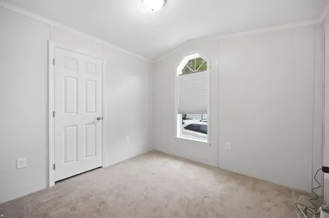 4 Roby Lane Lee NH 03861