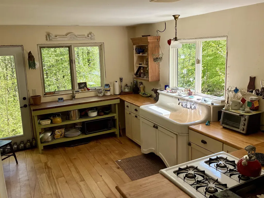 114 Maple Street Duxbury VT 05676-8994