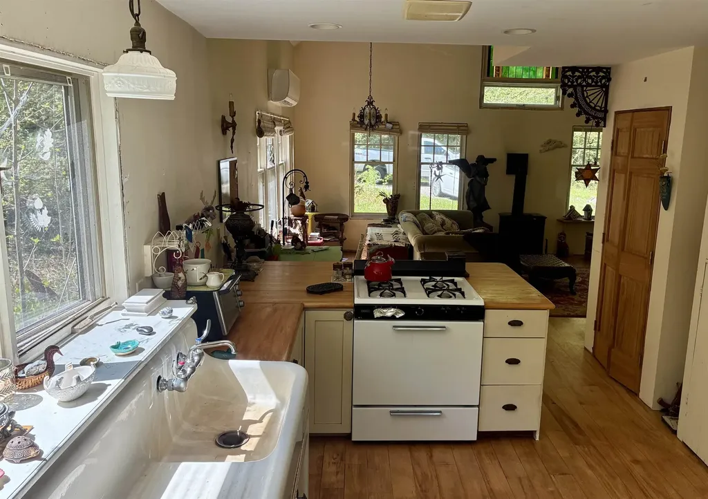 114 Maple Street Duxbury VT 05676-8994