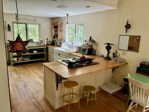 114 Maple Street Duxbury VT 05676-8994