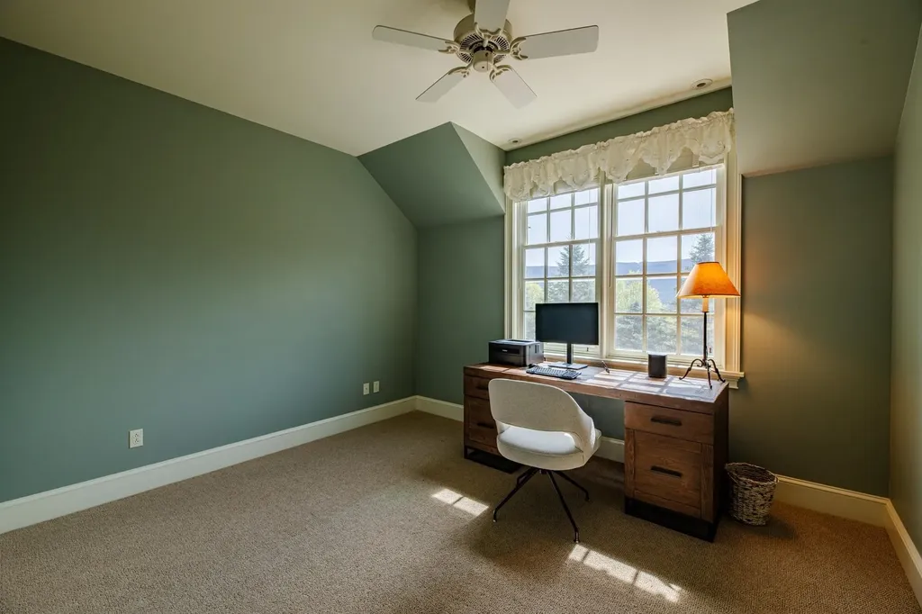 527 Sleighbell Lane Manchester VT 05255