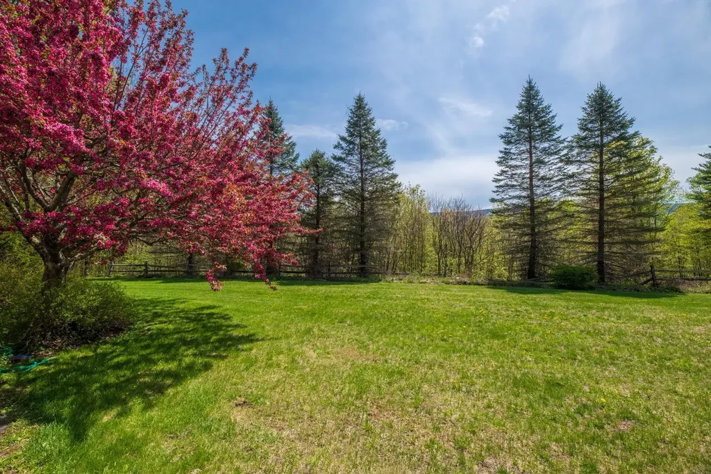 527 Sleighbell Lane Manchester VT 05255