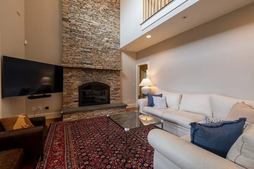 527 Sleighbell Lane Manchester VT 05255