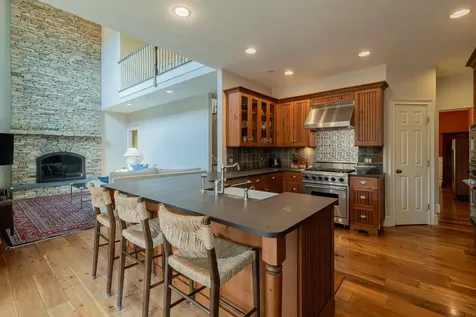 527 Sleighbell Lane Manchester VT 05255