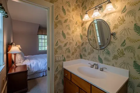 527 Sleighbell Lane Manchester VT 05255