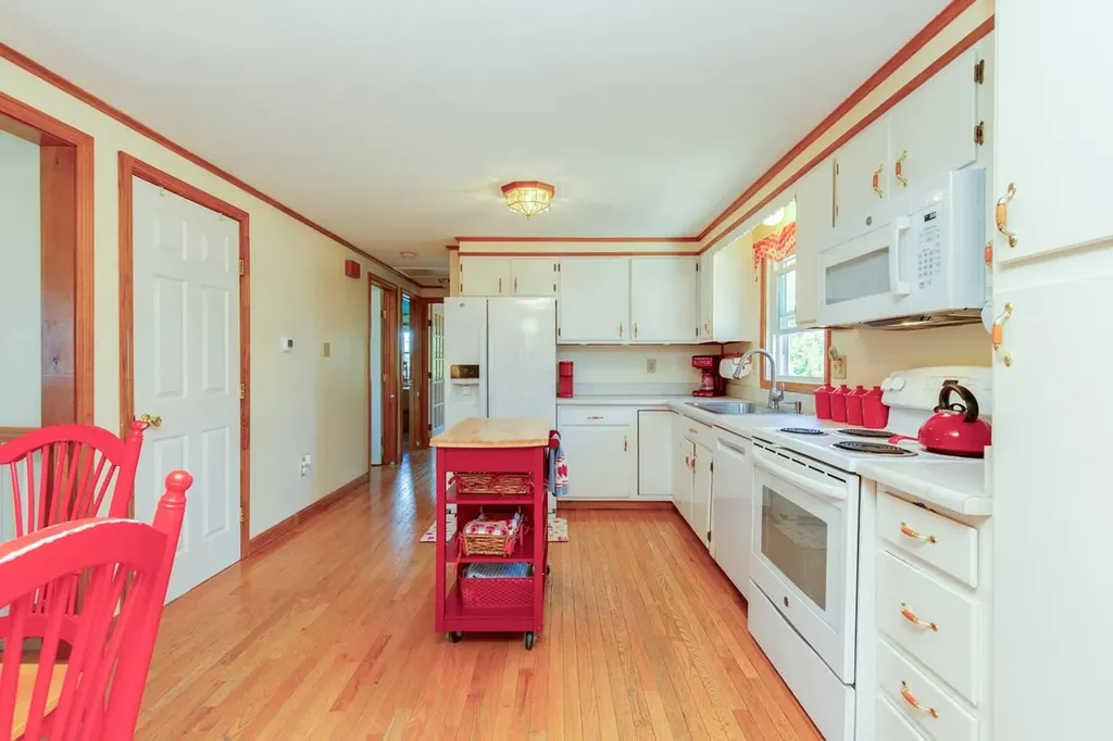 20 Taschereau Boulevard Nashua NH 03062