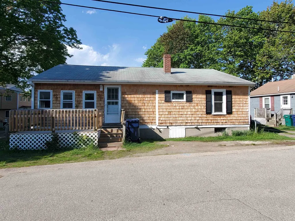 10 Ash Street Hampton NH 03842