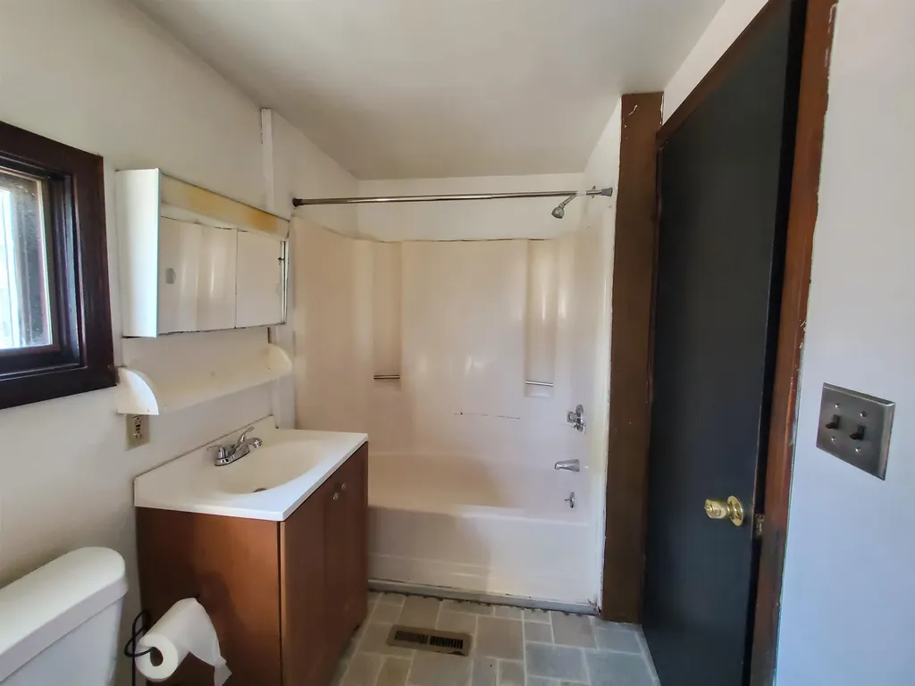 10 Ash Street Hampton NH 03842