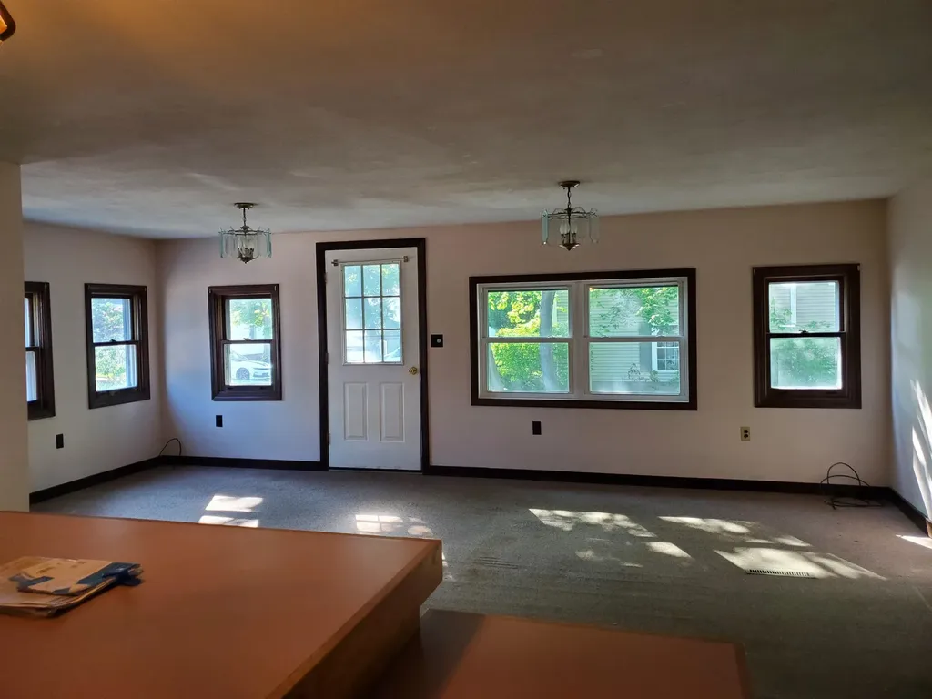 10 Ash Street Hampton NH 03842