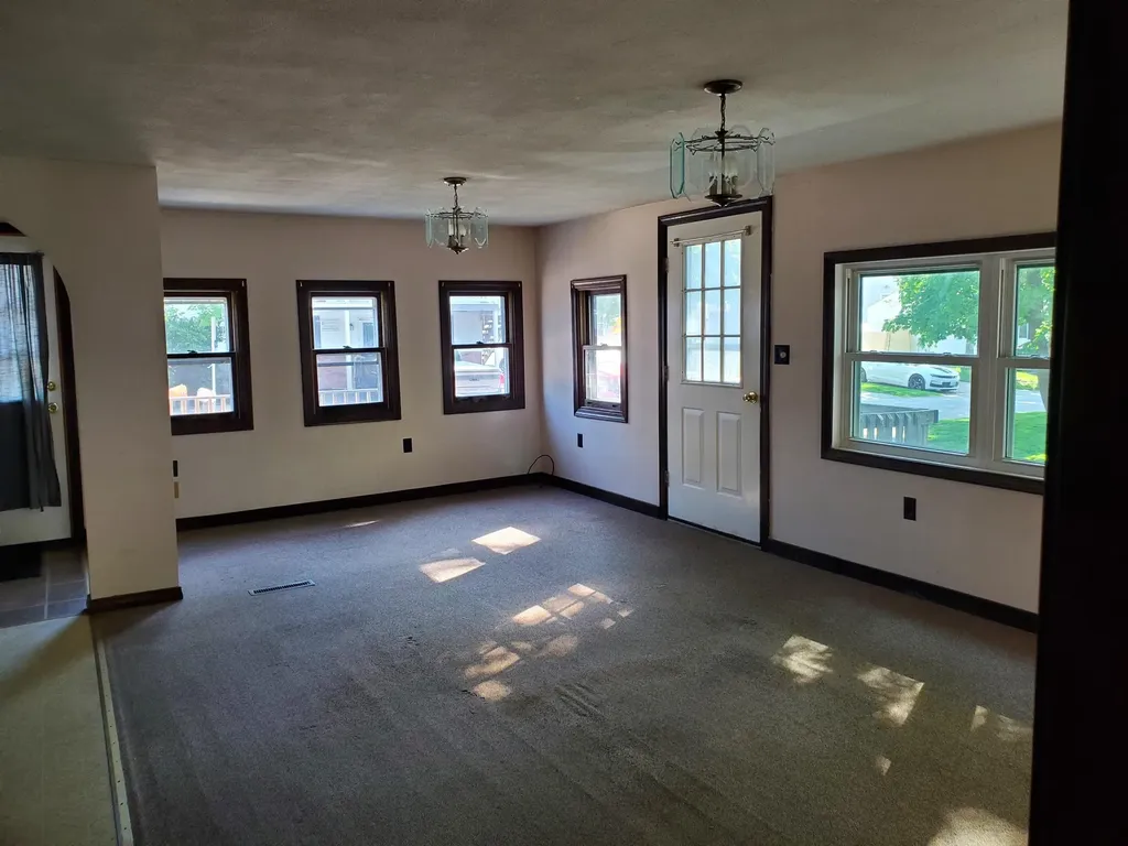 10 Ash Street Hampton NH 03842