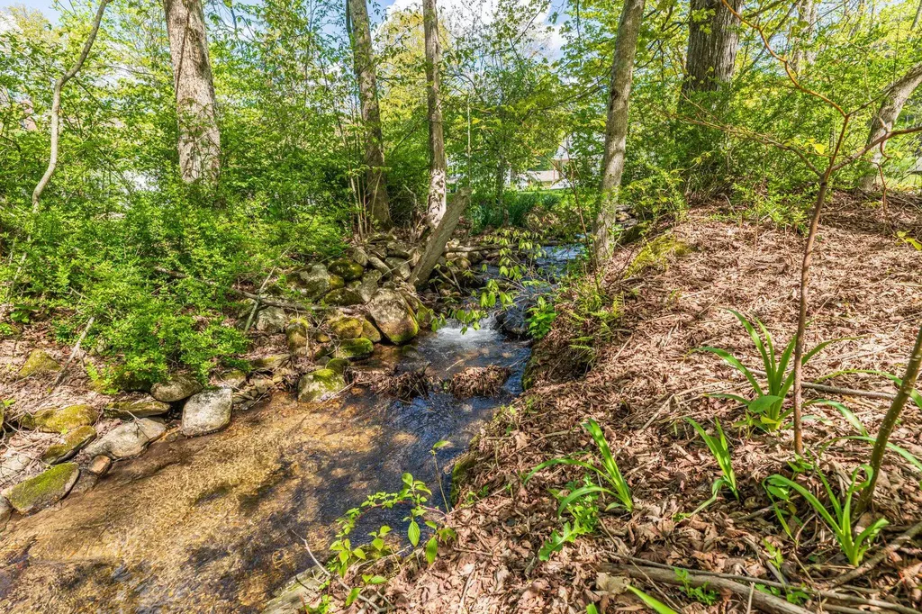 298 Mad Tom Road Dorset VT 05251