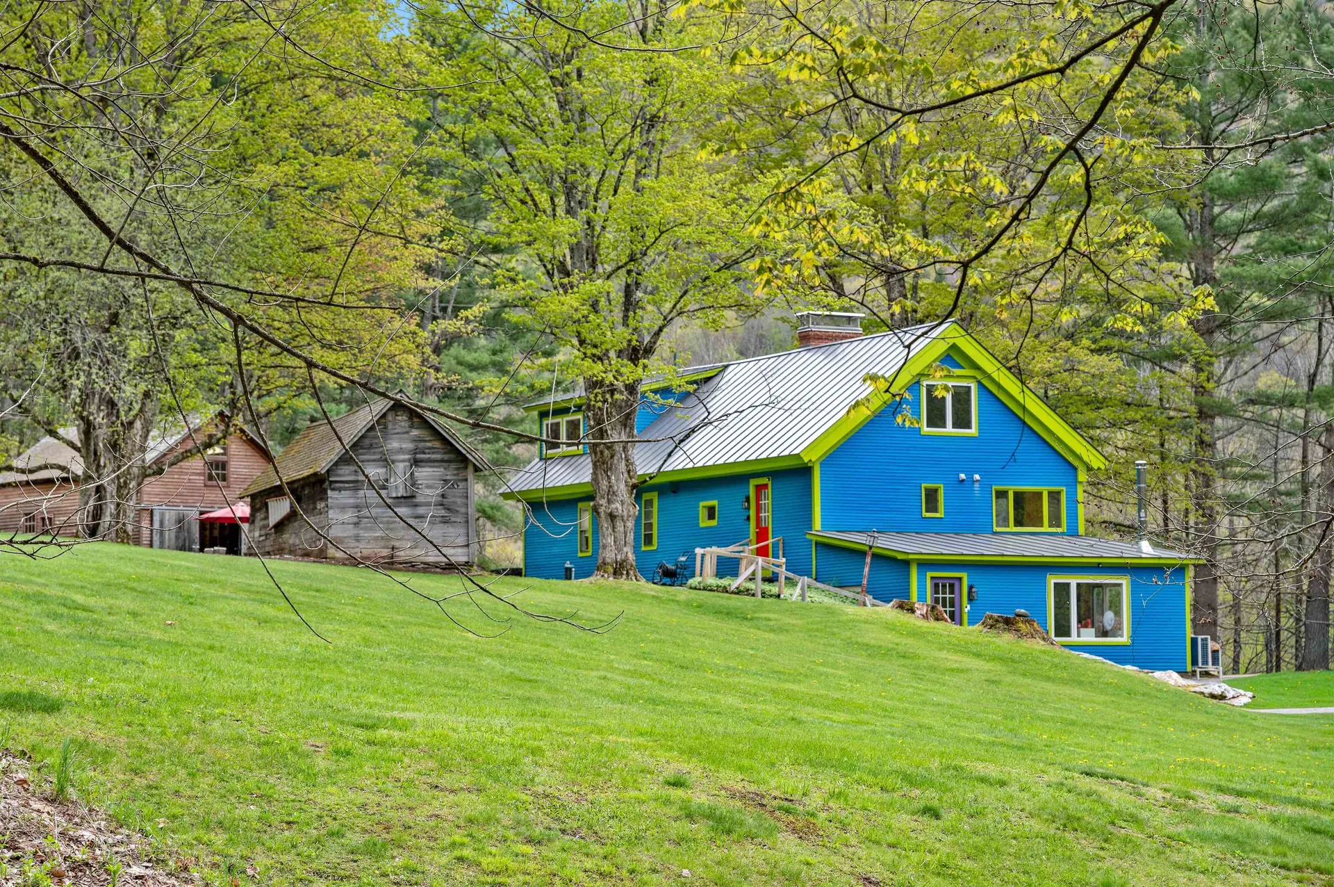 3955 Vt Route 100 Warren VT 05674
