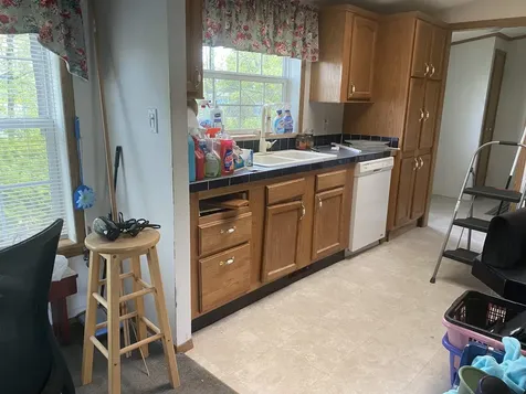 30 Stacey Avenue Seabrook NH 03874