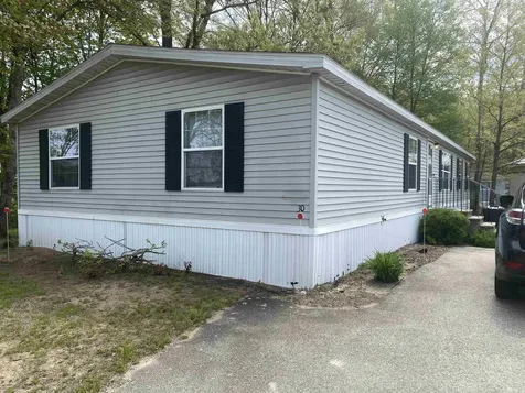 30 Stacey Avenue Seabrook NH 03874