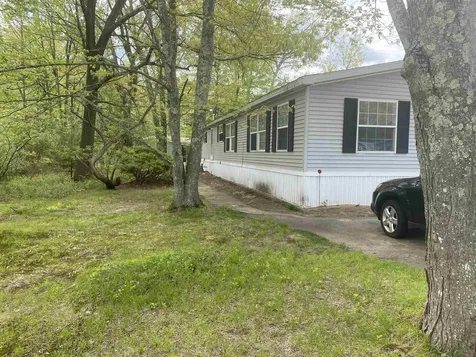 30 Stacey Avenue Seabrook NH 03874