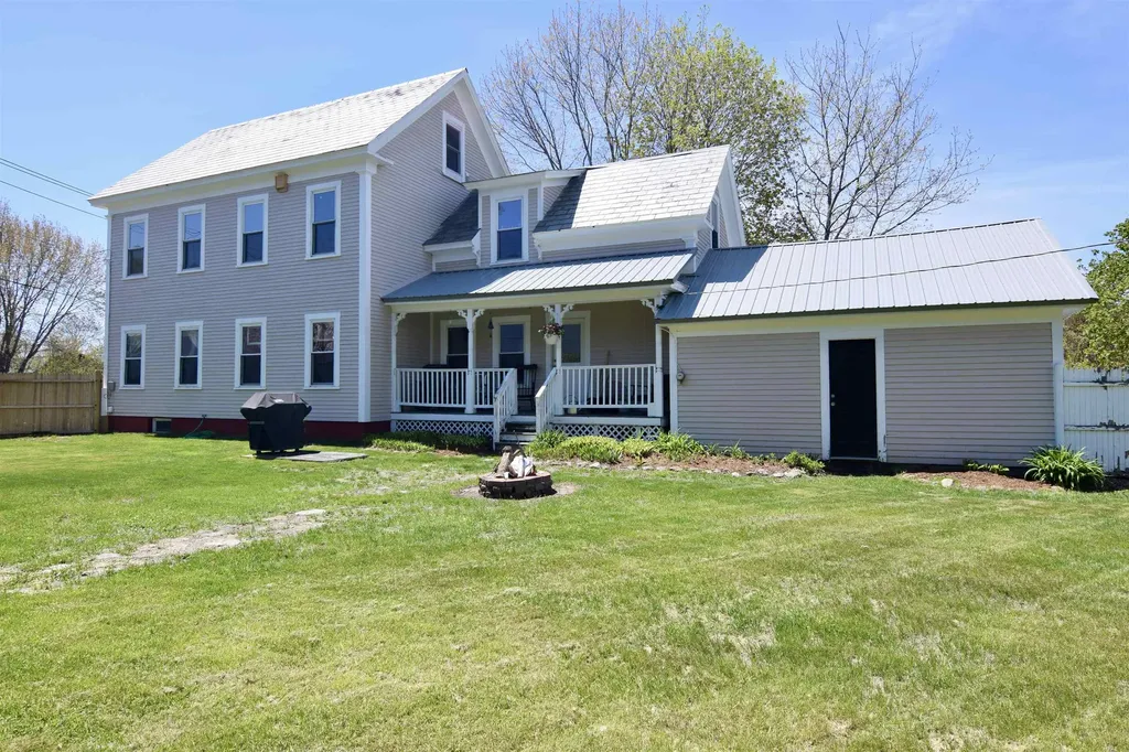 33 Court Street Newport NH 03773
