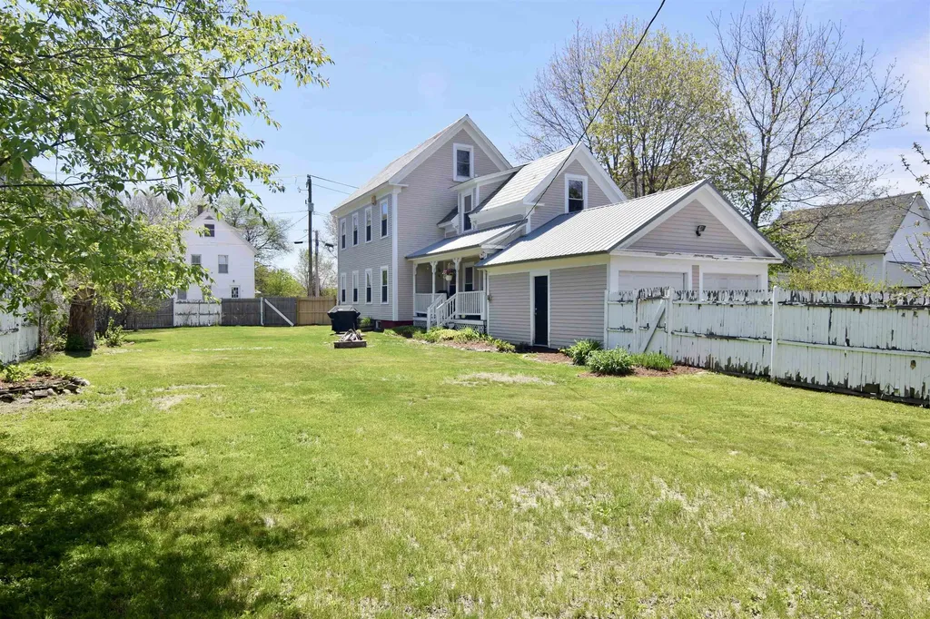 33 Court Street Newport NH 03773