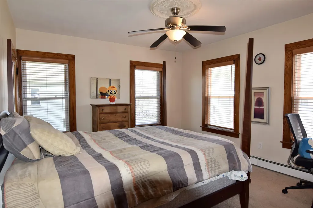 33 Court Street Newport NH 03773