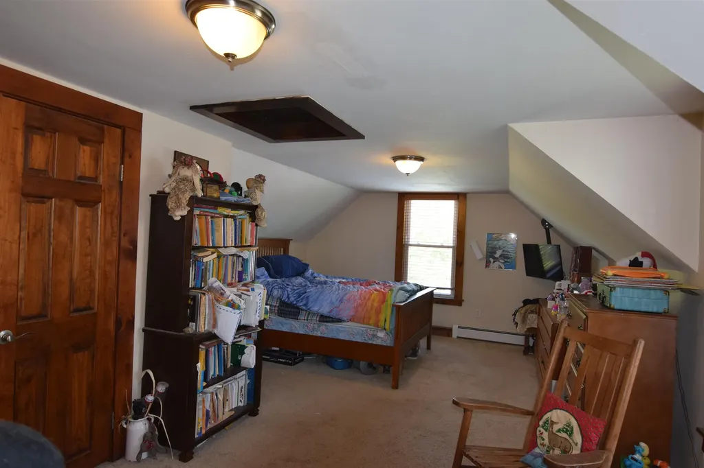 33 Court Street Newport NH 03773