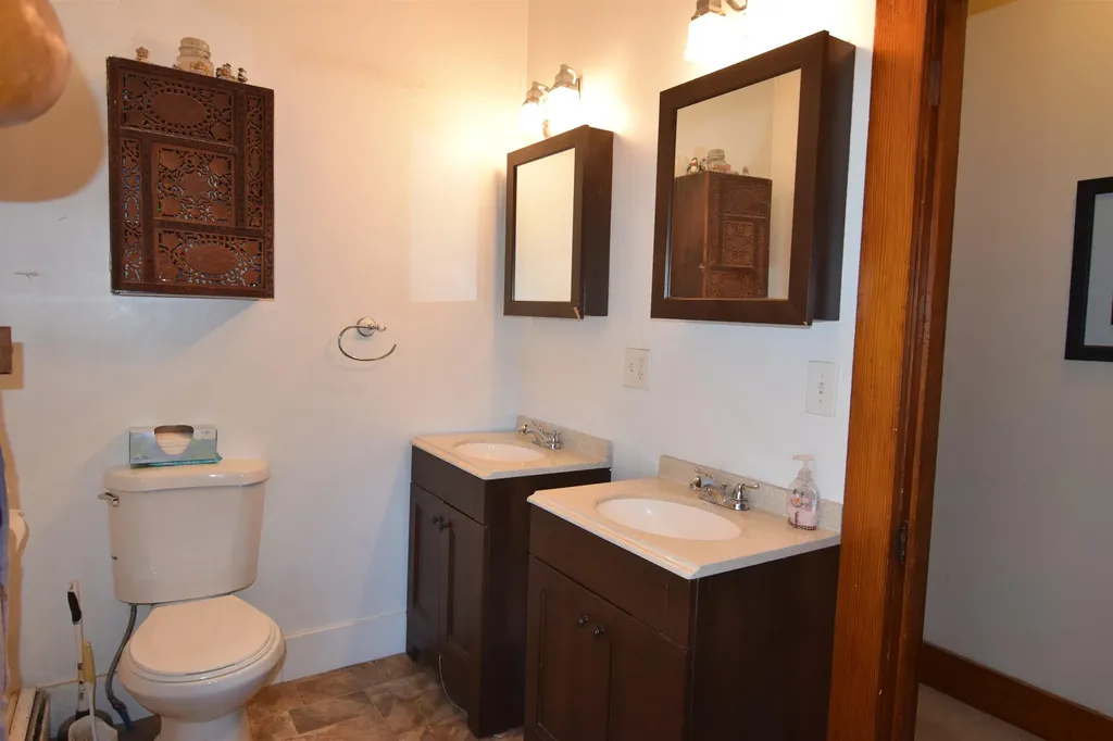 33 Court Street Newport NH 03773