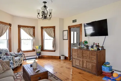 33 Court Street Newport NH 03773