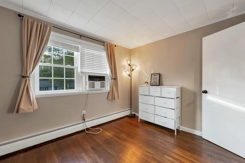19 Hillview Terrace Farmington NH 03835