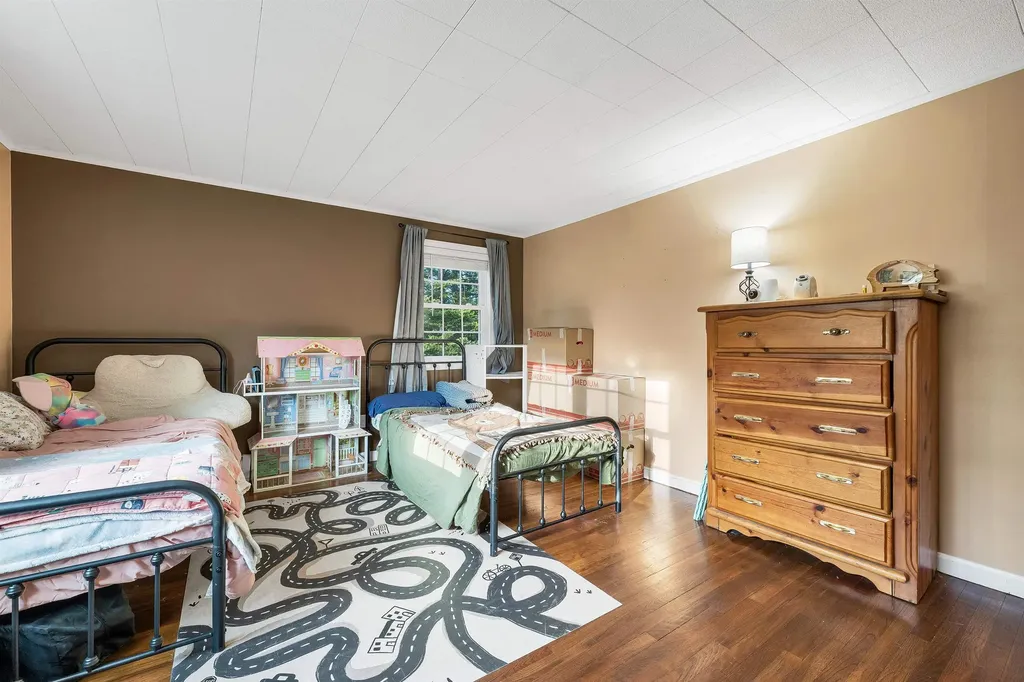 19 Hillview Terrace Farmington NH 03835