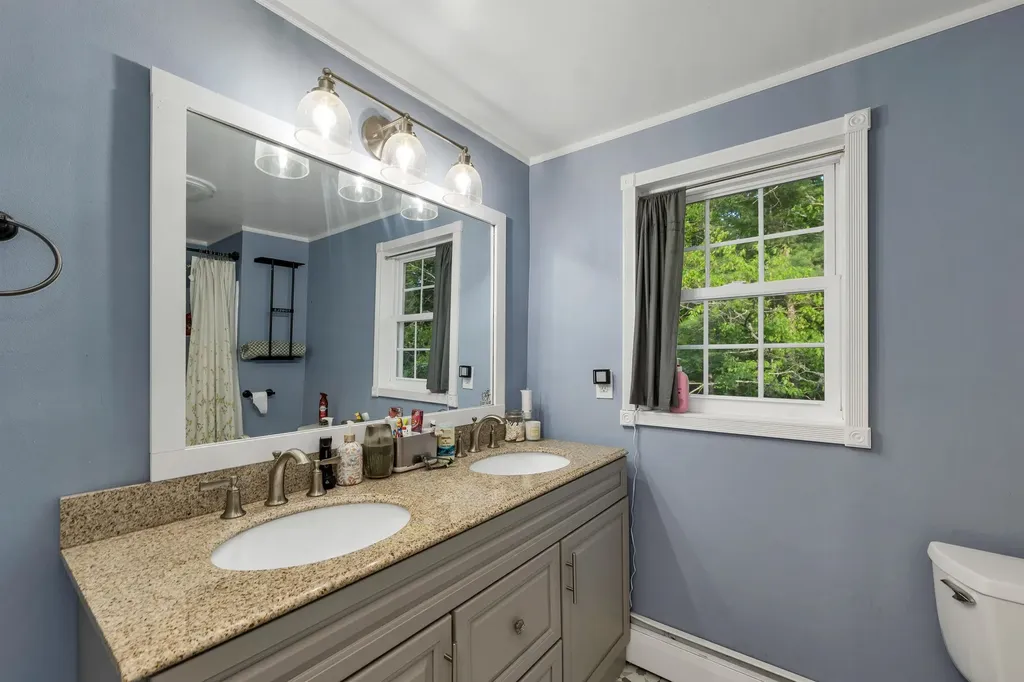 19 Hillview Terrace Farmington NH 03835