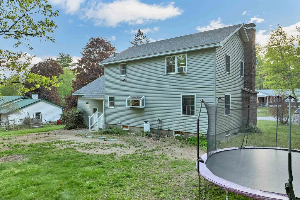 19 Hillview Terrace Farmington NH 03835