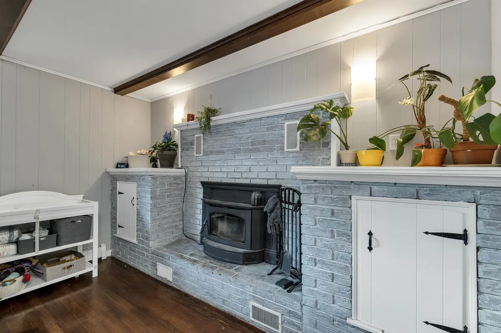 19 Hillview Terrace Farmington NH 03835
