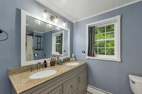 19 Hillview Terrace Farmington NH 03835