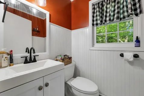 19 Hillview Terrace Farmington NH 03835
