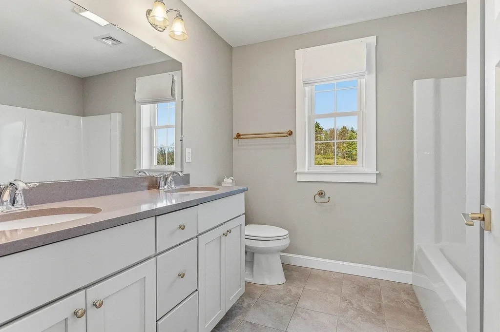 19 Lovering Road North Hampton NH 03862