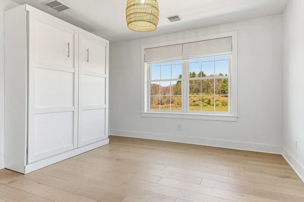 19 Lovering Road North Hampton NH 03862