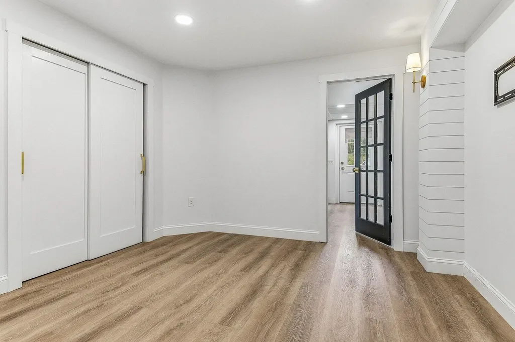 19 Lovering Road North Hampton NH 03862