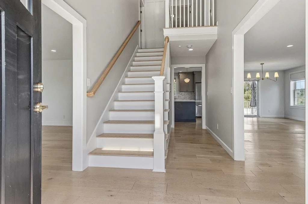 19 Lovering Road North Hampton NH 03862