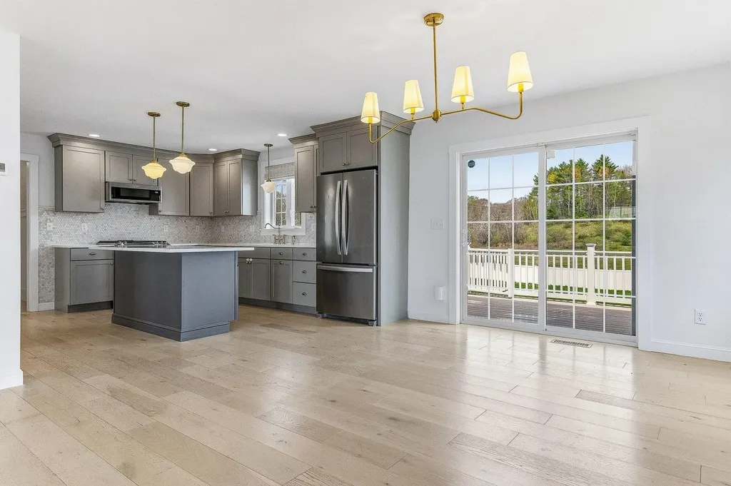 19 Lovering Road North Hampton NH 03862